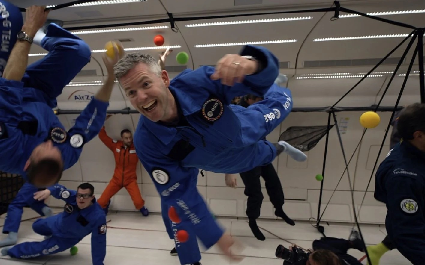 Джон Макфолл в невесомости.jpg