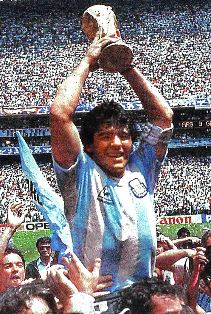 Файл:Diego Maradona Argentina 1986 cup Azteca Stadium.jpg