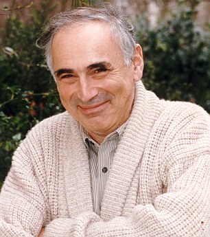 Article-2269336-0017CBE100000258-635 306x345.jpg