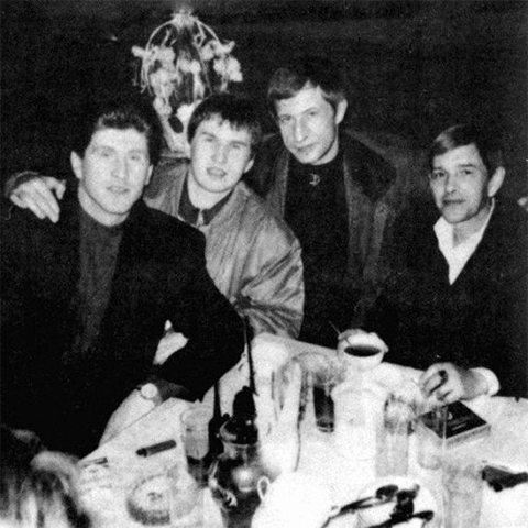 Бобон и вор в законе Горбатый с братвой