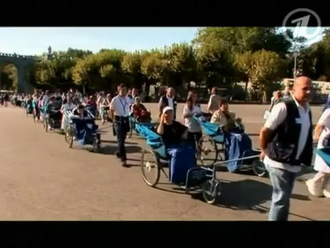 19. Десятая серия. Приток паломников в Лурд.