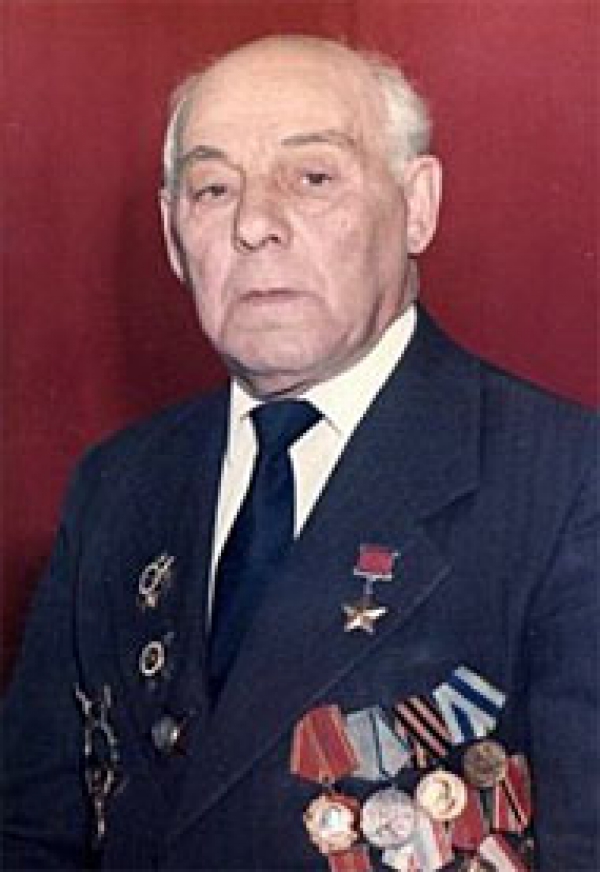 C79015a227b446e15f181d145a9ed4a7 L.jpg