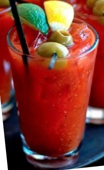 Файл:Грязная Мэри (коктейль).jpg