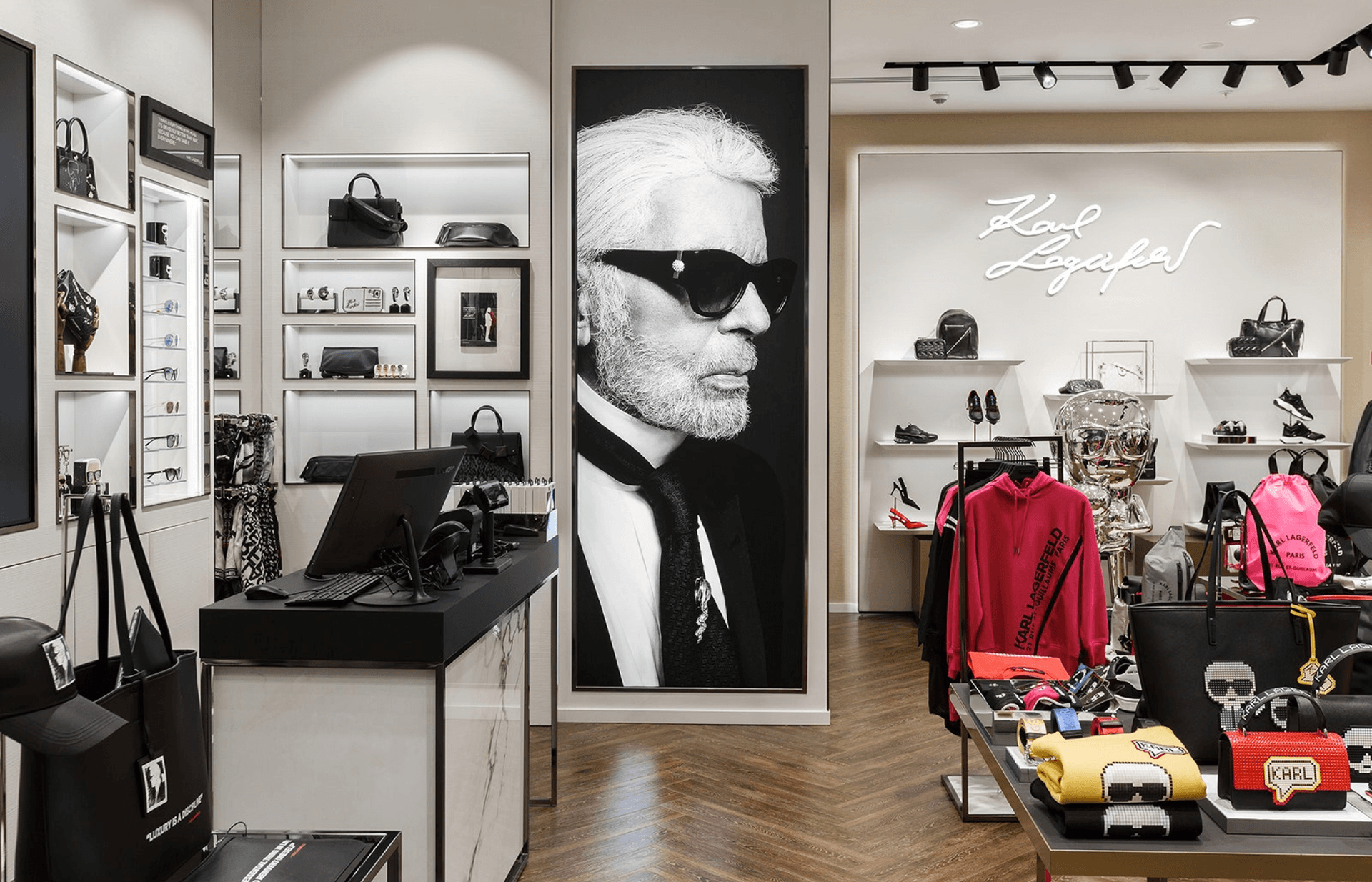 Karl Lagerfeld 2.png