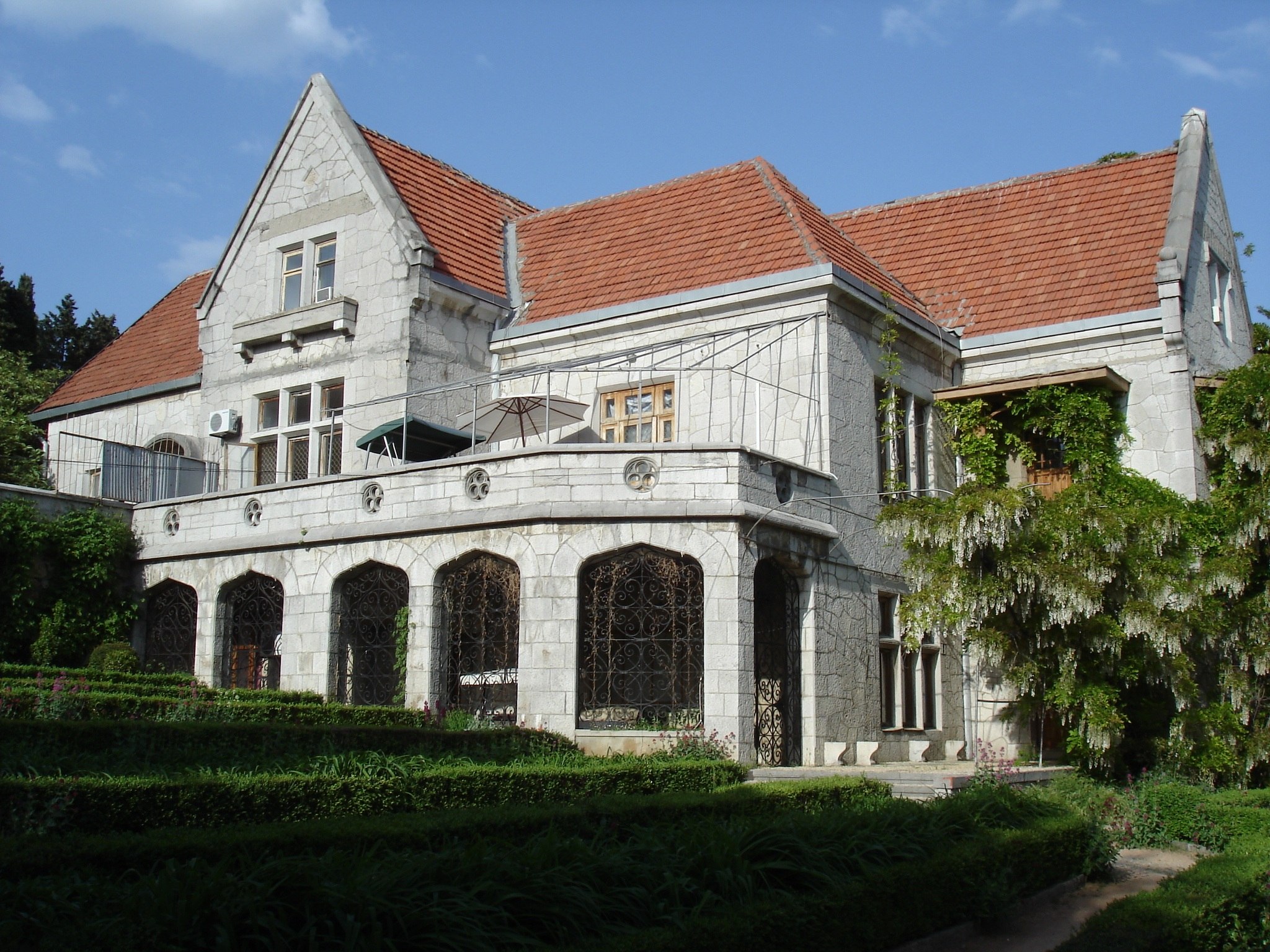 Дворец Харакс