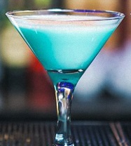 Файл:Голубое искушение (коктейль).jpg