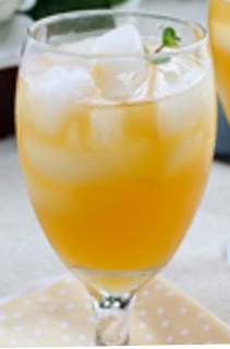 Файл:Мирабель (коктейль).jpg