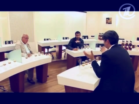 24. Двенадцатая серия. Составление коньячных смесей (чаши для сплёвывания проб — использовались).