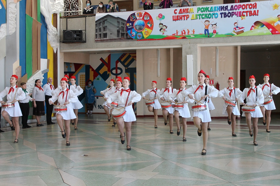 Glavnaya-pionerskim-balom-otmetili-80-letiej-czdt-v-birobidzhane-14.jpg