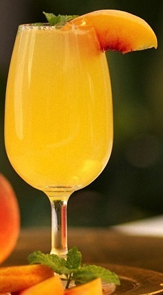 Файл:Беллини (коктейль).jpg