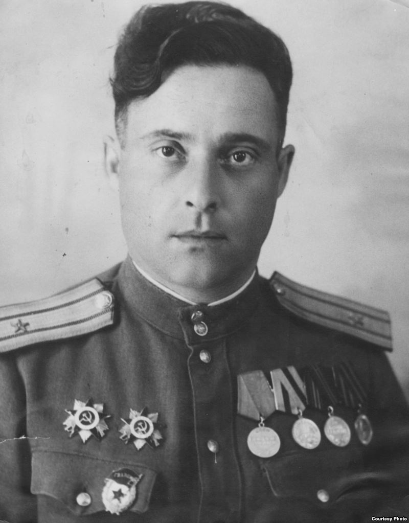 AC2F3945-77F0-4AC9-BE04-217B2CAF0B29 mw800 s.jpg