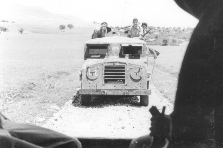 Бронеколонна 1-го батальона Пальмаха движется на Малкию.