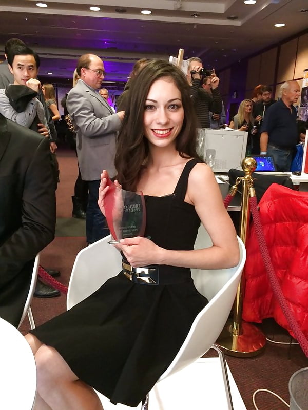 Файл:Arwen Gold.jpg