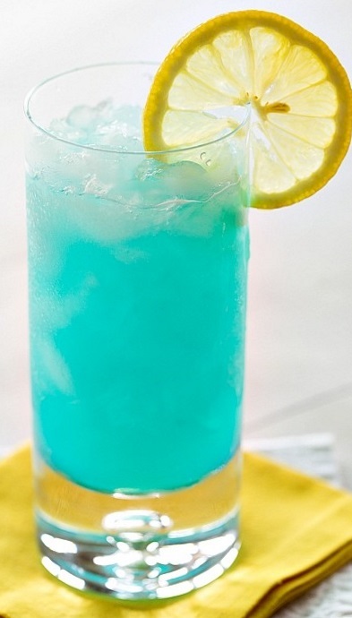 Файл:Волна Малибу (коктейль).jpg