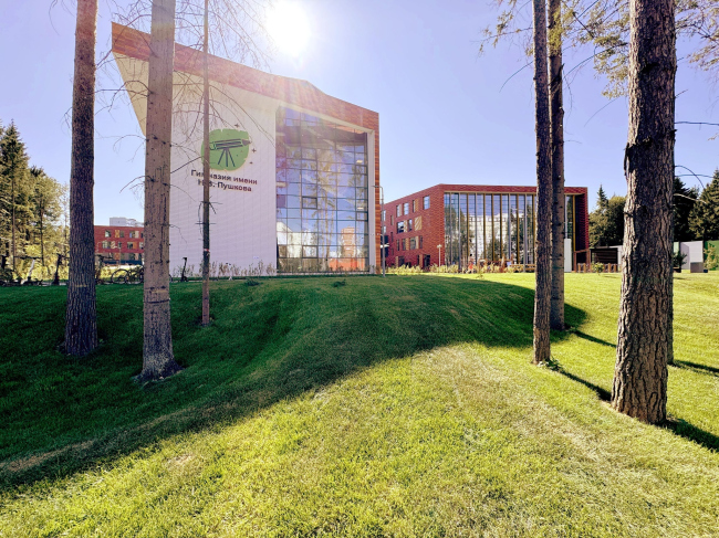 Файл:Гимназия им. Н. В. Пушкова.jpg