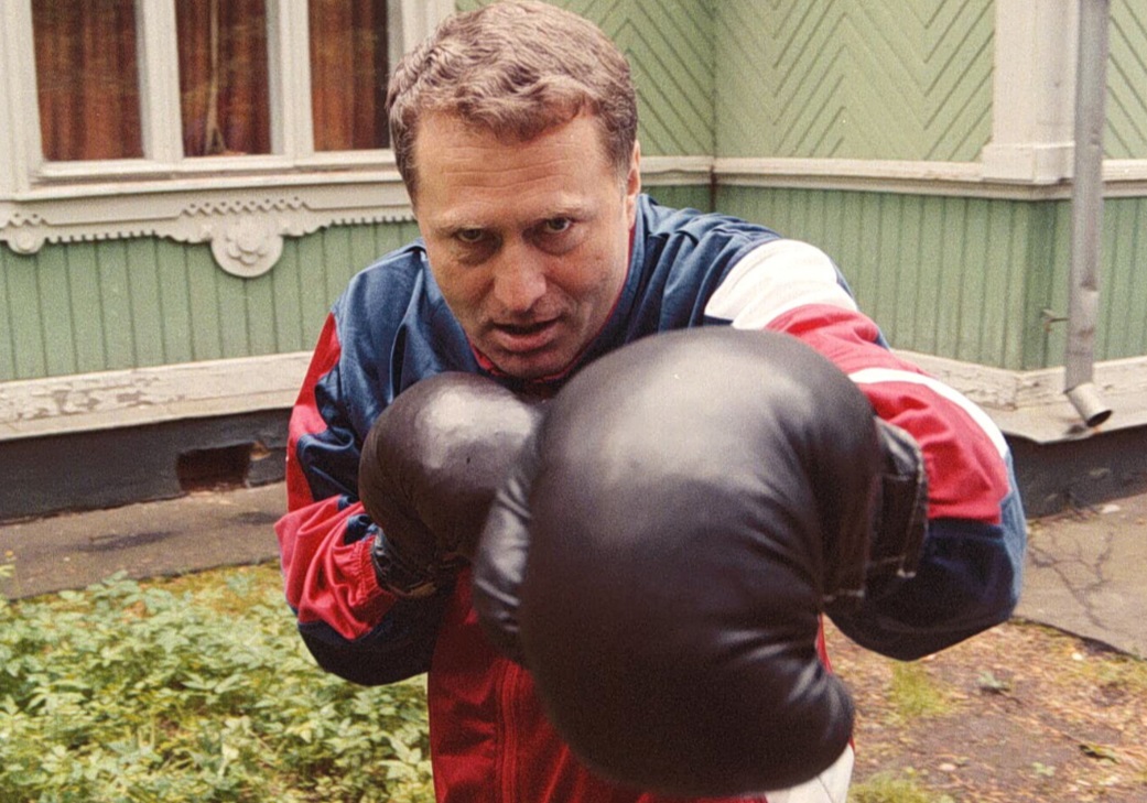 Файл:Жириновский в боксёрских перчатках.jpg