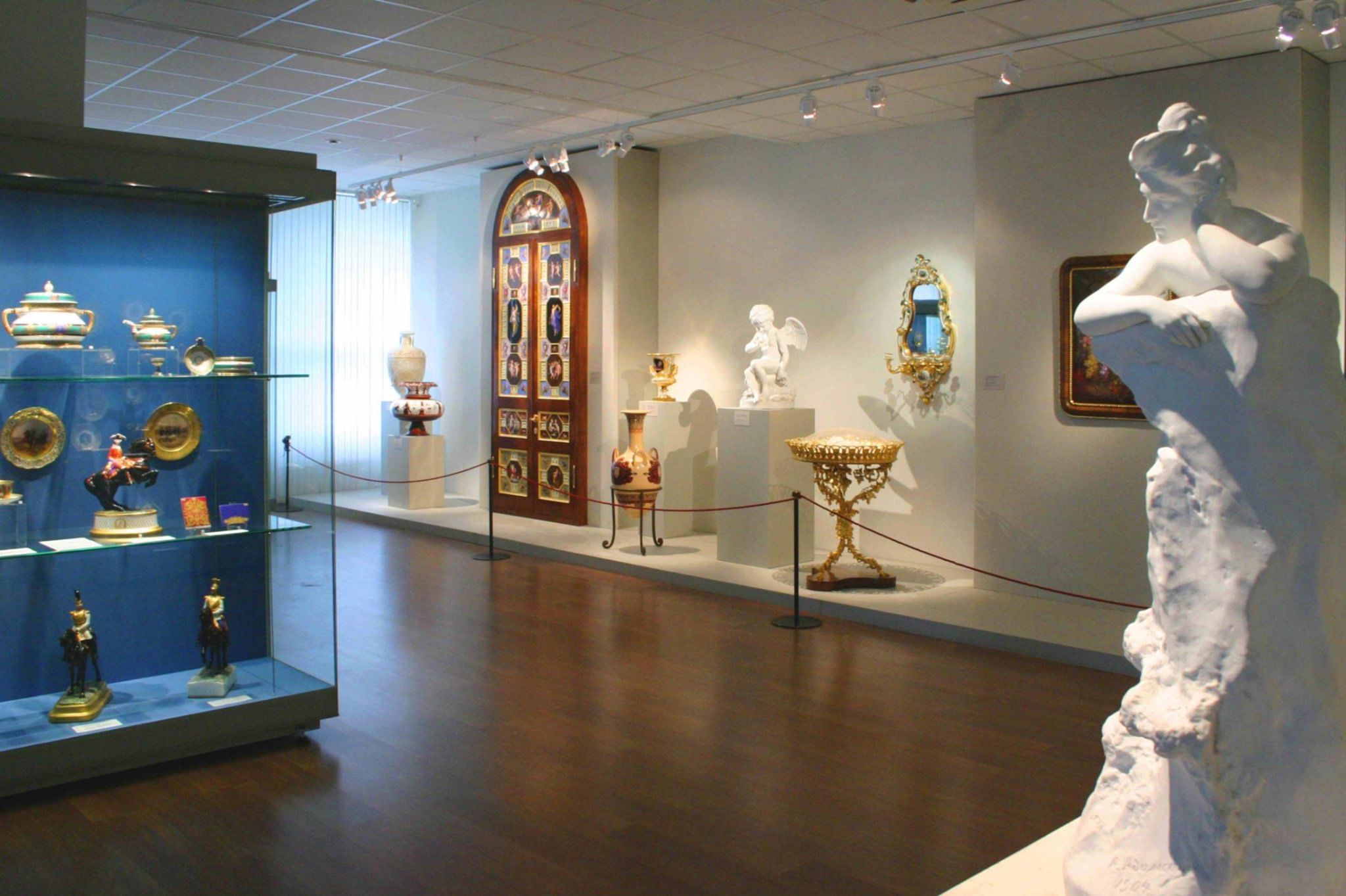 Файл:Музей Императорского фарфорового завода.jpg