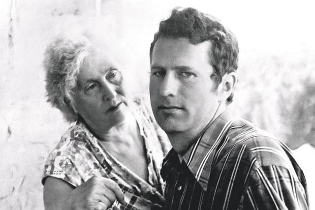 С матерью. 1979 год.