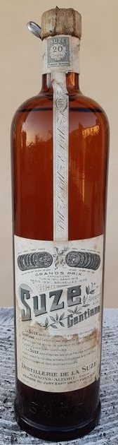 бутылка 1940-х годов Gentiane 20°