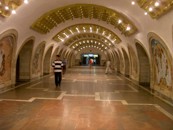 Станция Низами.jpg