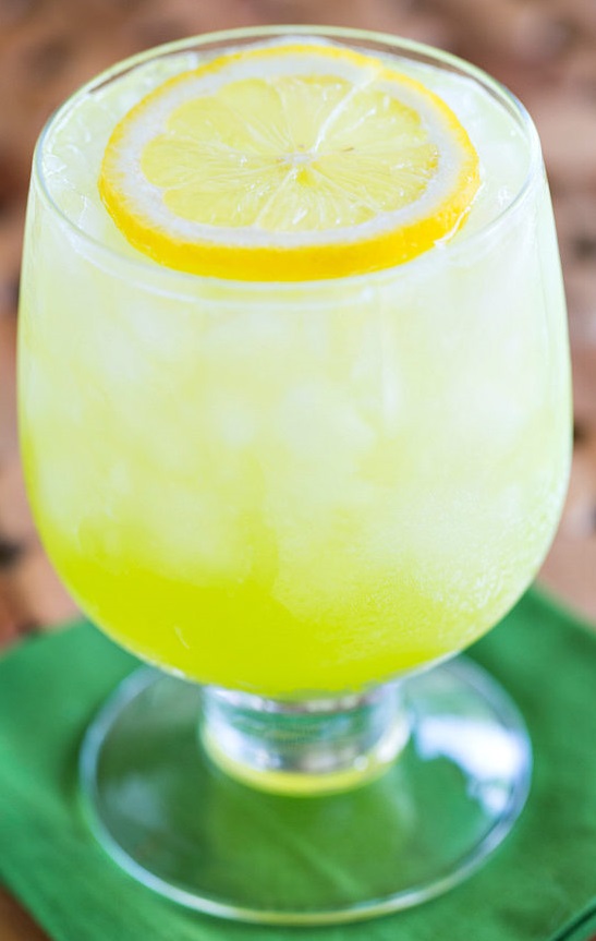 Аллигатор (коктейль).jpg