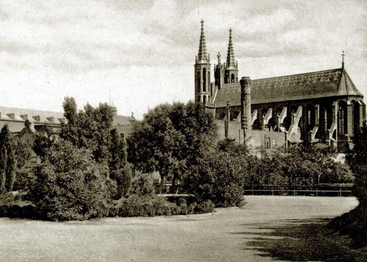 Польский католический костёл Непорочного зачатия в 1920-е годы: построен в 1912-м, снесён Багировым в 1938 году