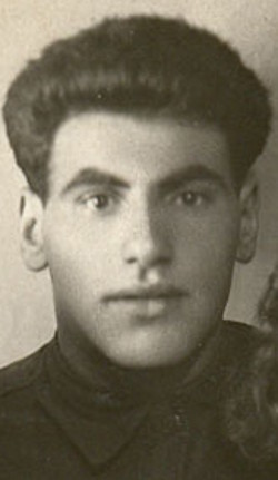 88 50254369 4F39414146.JPG