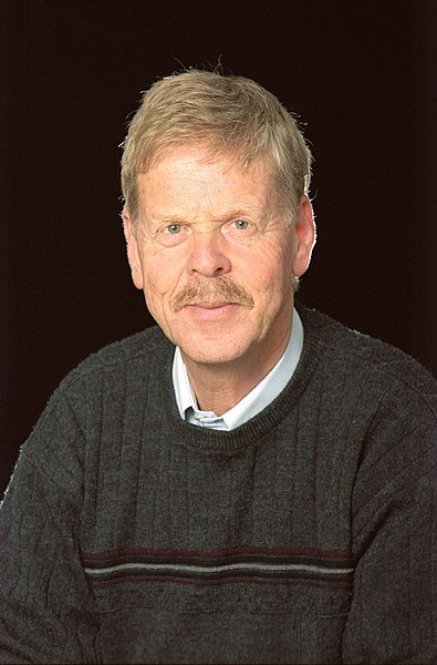 Professor Zvi Ben Avraham.jpg