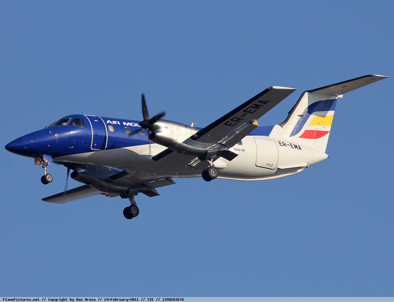 Air Moldova Embraer 120.jpg