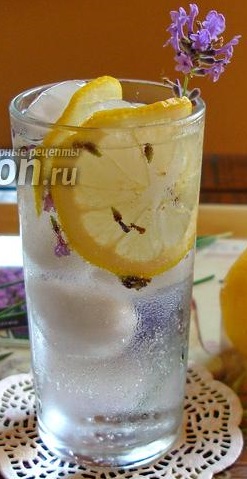 Файл:Водка-тоник с лавандой (коктейль).jpg