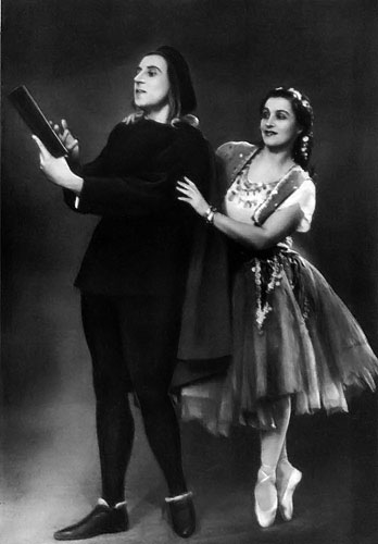 Балет «Эсмеральда» Ц. Пуни. Хореография А. Я. Вагановой. Гренгуар – Михаил Михайлов, Эсмеральда – Фея Балабина. 1934