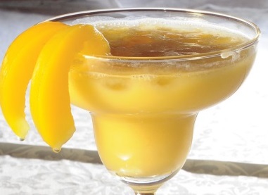 Файл:Маргарита с Манго и Персиком (коктейль).jpg
