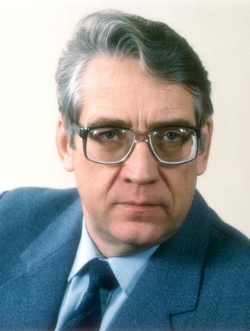 Юрий Петров.jpg