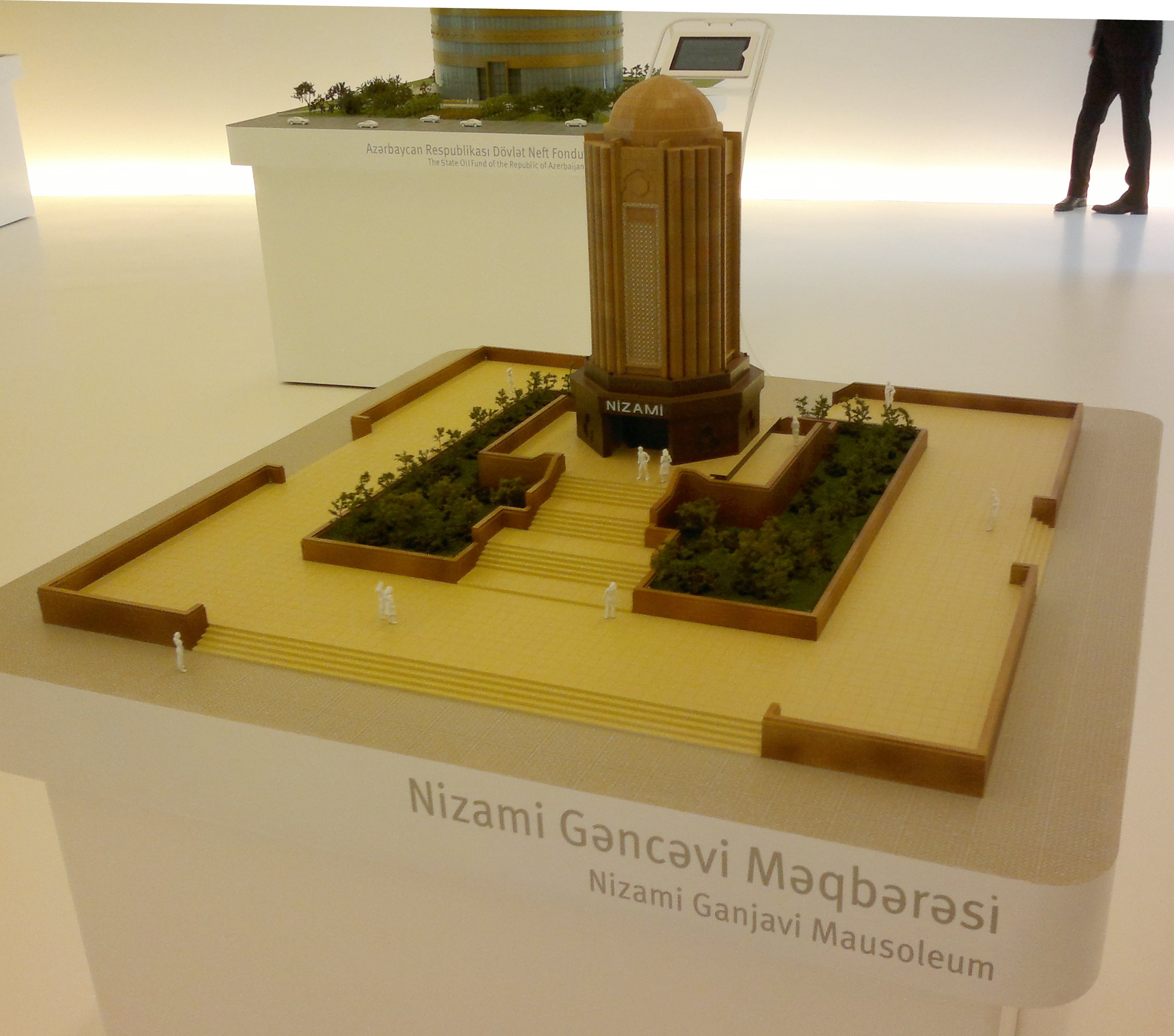 Макет мавзолея Низами Гянджеви.jpg