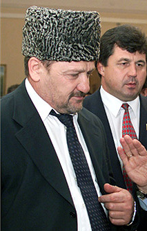 Akhmad Kadyrov 8 November 2000 (cropped).jpg