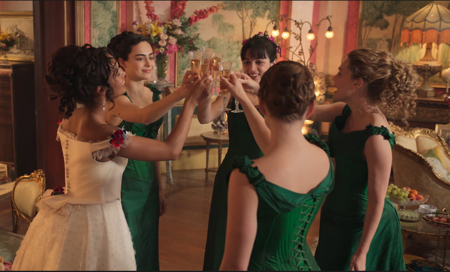 Лиззи, Мейбл, Джинни, Нэн и Кончитта — основные персонажи первого сезона