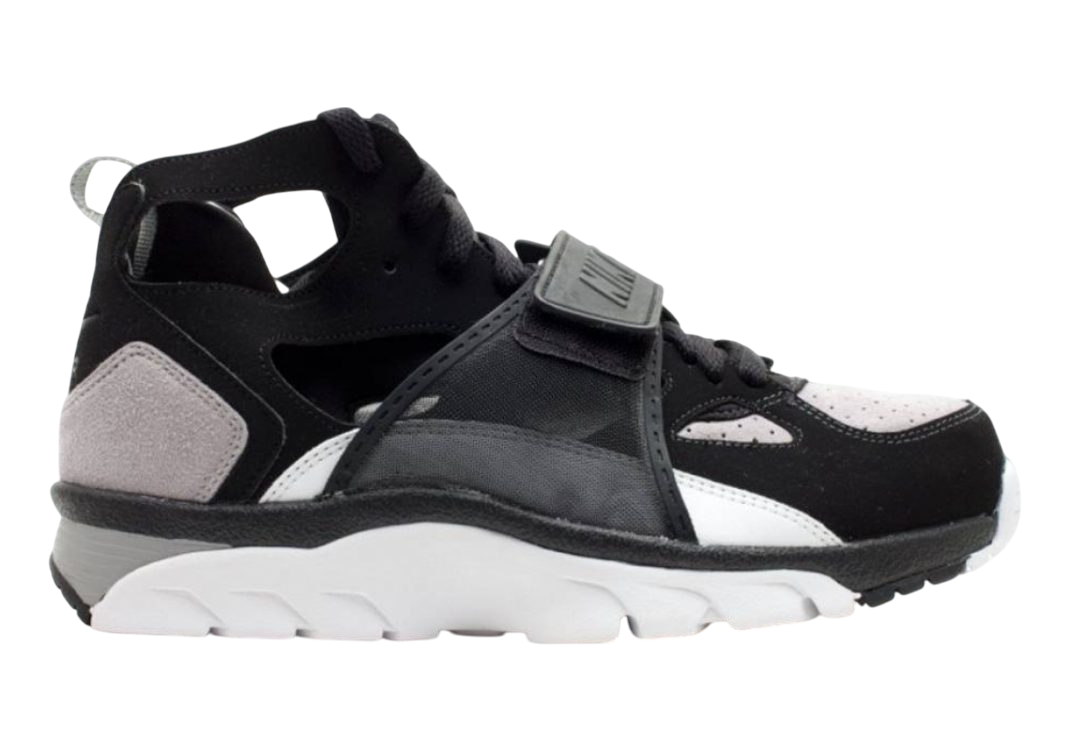 Nike Air Trainer Huarache 1992.png