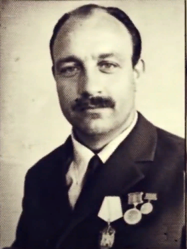 Виктор Холявко.png