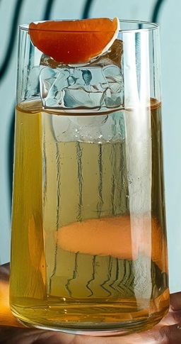 Файл:Один дома (коктейль).jpg