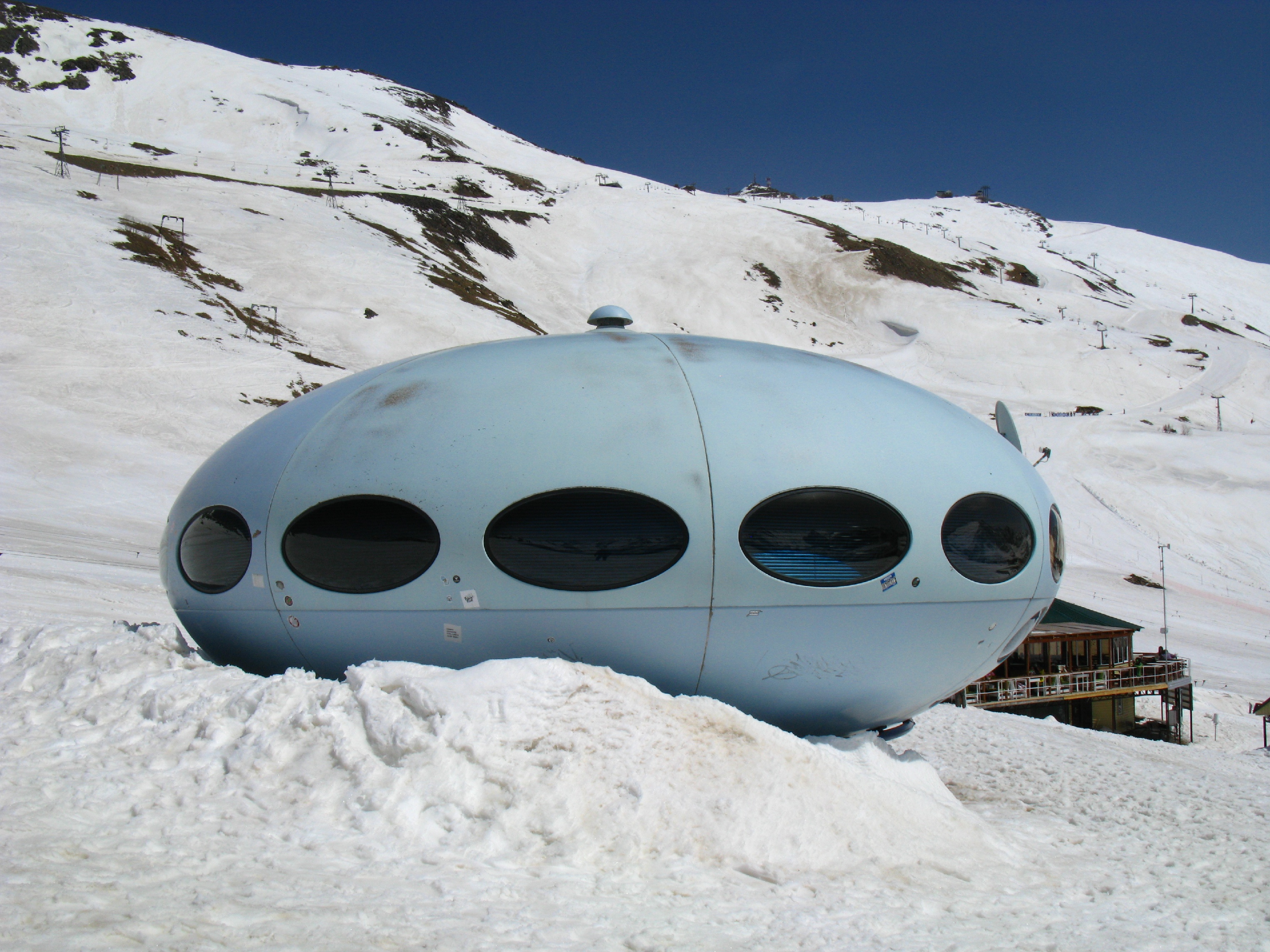 Пример снимка. "Летающая тарелка" в Домбае.