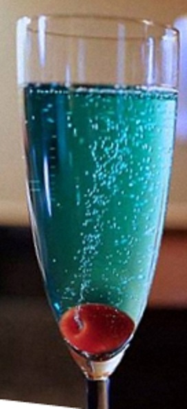 Файл:Голубое шампанское (коктейль).jpg
