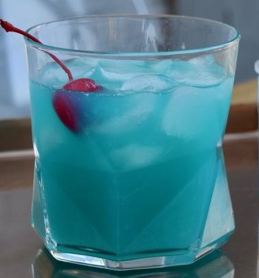 Файл:Синий Китаец (коктейль).jpg