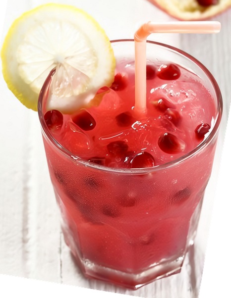 Файл:Новогодний гранатовый коктейль с водкой (коктейль).jpg