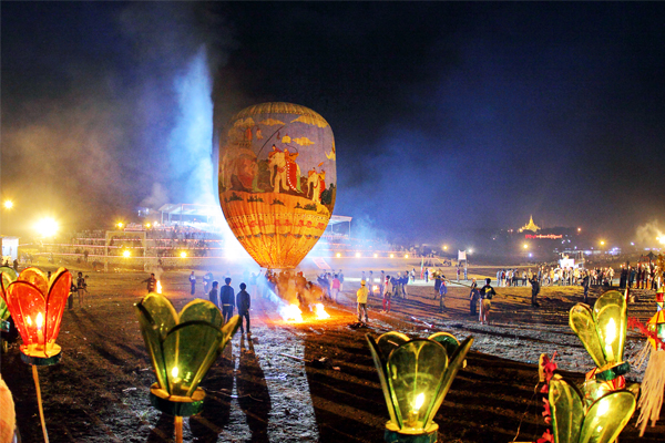 Файл:Hot-Air-Balloon-Festival.jpg