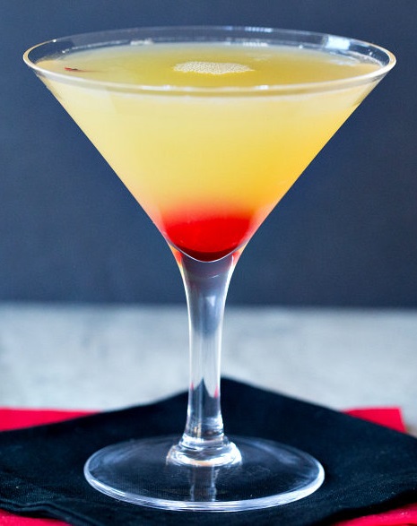 Файл:Лунная Река (коктейль).jpg