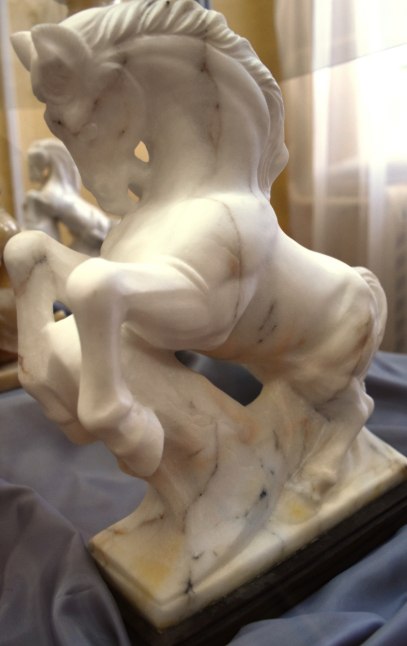 Скульптура малых форм "Борнуковский конь", 2015 г., ангидрит, Муниципальное бюджетное учреждение культуры Бутурлинского муниципального округа Нижегородской области "Бутурлинский историко-краеведческий музей"