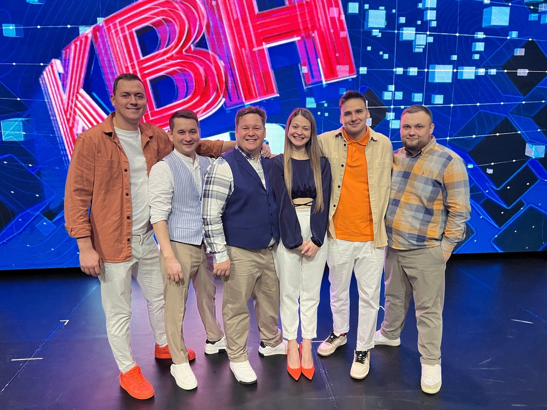 Файл:Команда КВН Каракуз.jpg