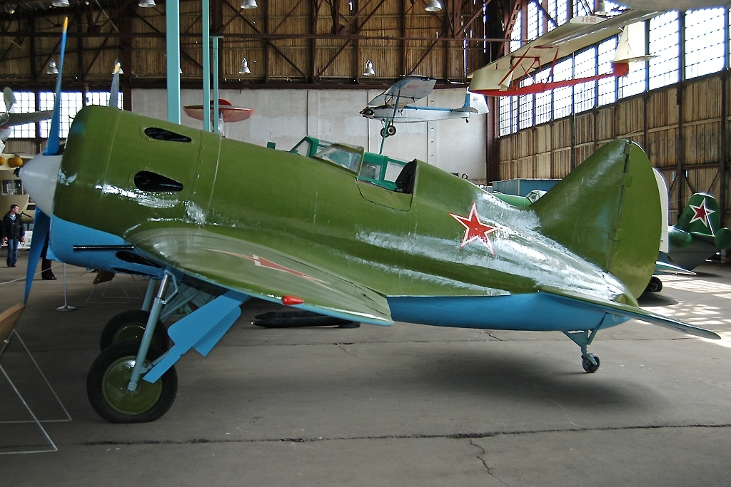 Поликарпов И-16