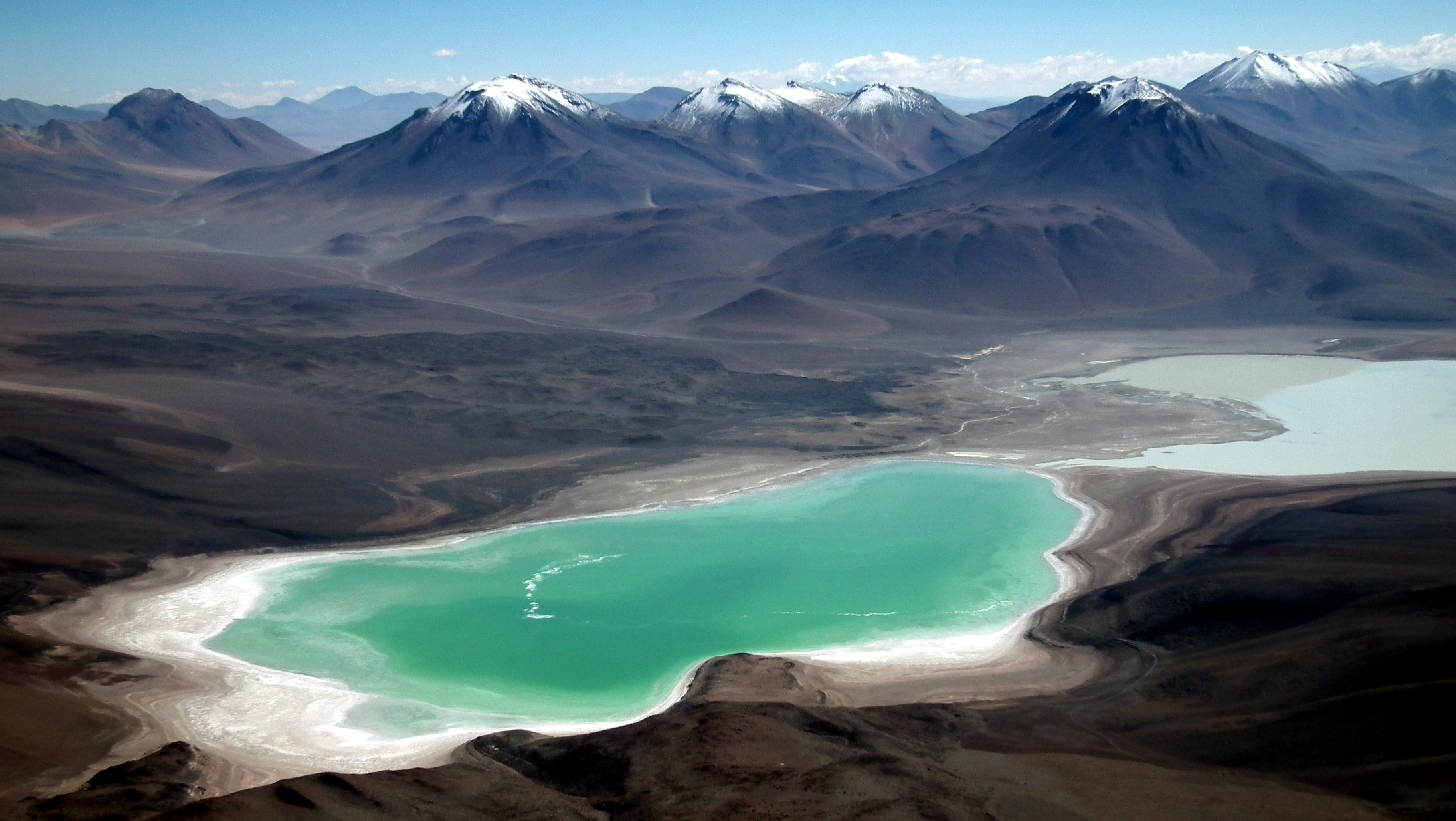 Файл:Laguna_Verde_from_Licancabur.jpg