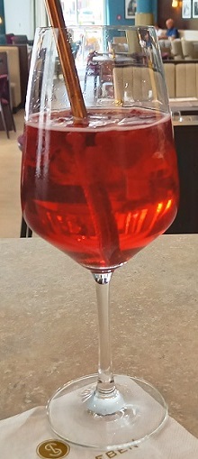 Малиновый Спритц (коктейль) 5.jpg
